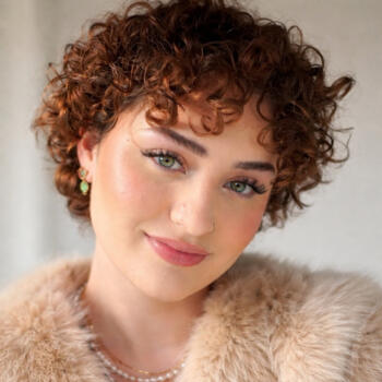 Babysitter in Averdon: Noémie