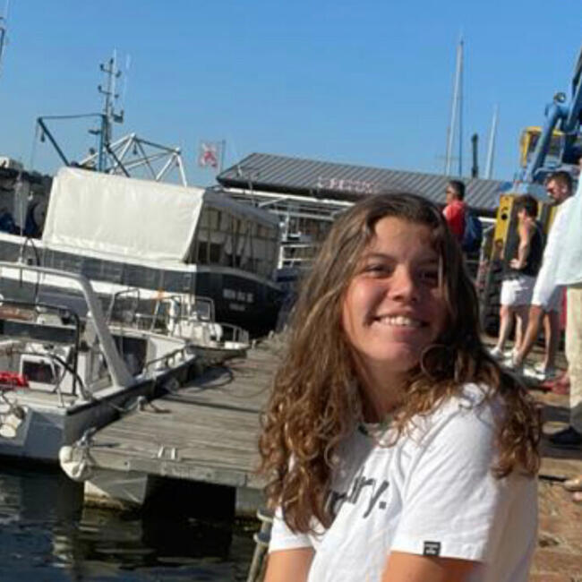 Babysitter in Ploubazlanec: Lison