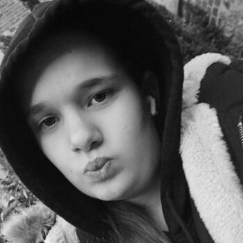 Babysitter in Octeville-sur-Mer: Clara