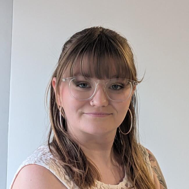 Babysitter in Calgary: Elly