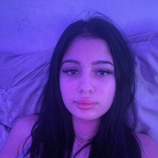 Babysitter in Warrington: Rebeca