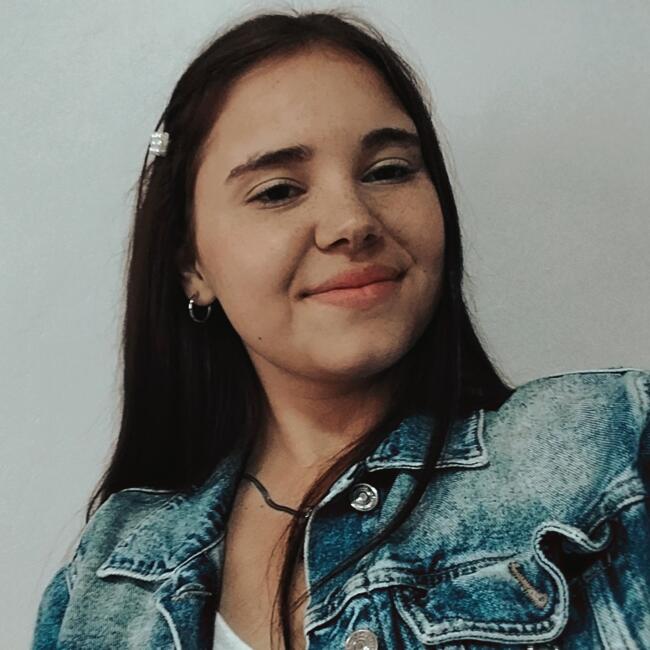 Babysitter in Queensburgh: Lanelle