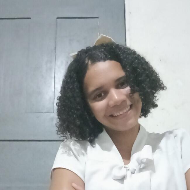 Babysitter in Balneário Camboriú: Débora