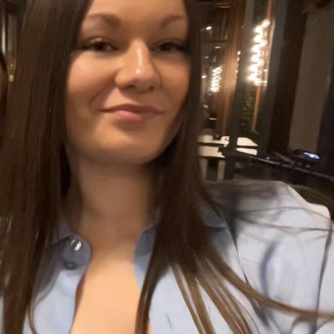 Babysitter in Oradea: Carla