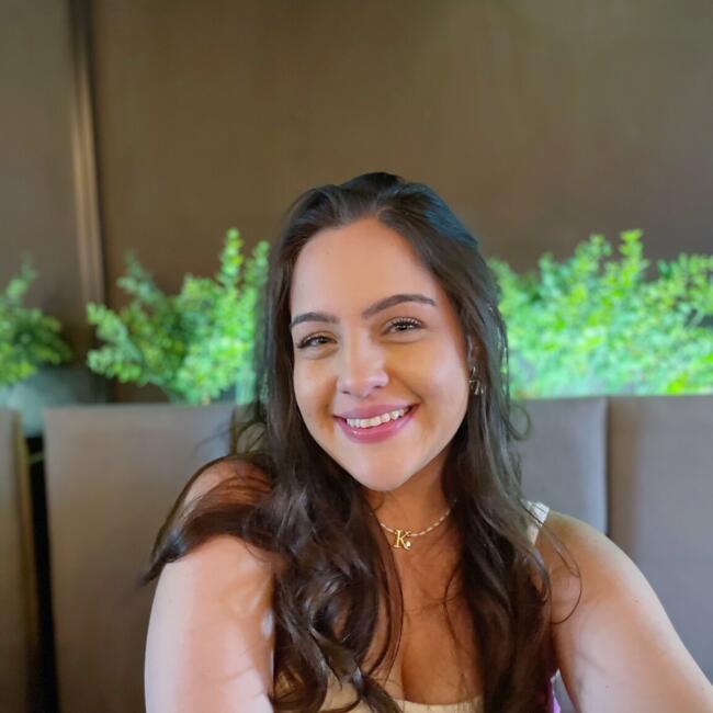 Babá em Maringá: Karen