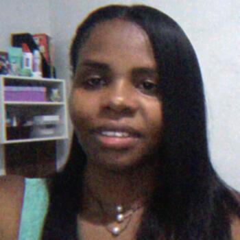 Babá em Arujá: Adina