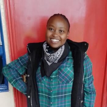 Babysitter Nairobi: Juanita