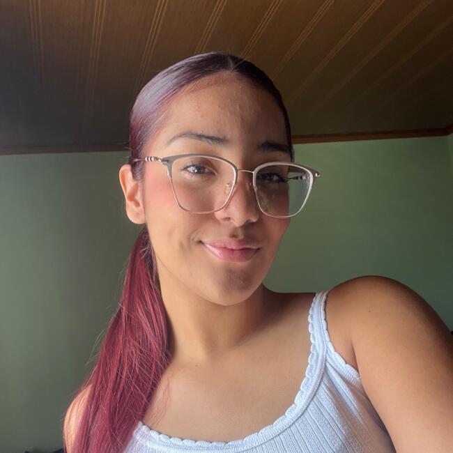 Niñera en Cartago: Abby