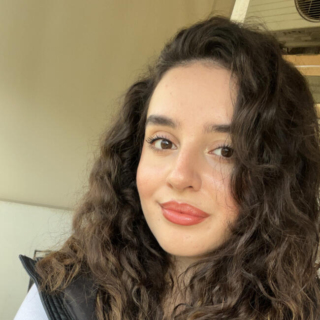 Babysitter στην περιοχή Πειραιάς: ΜΈΓΚΗ