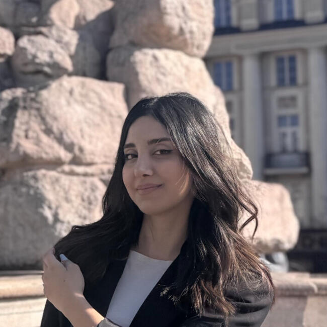 Babysitter in Solna: Sama