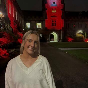 Babysitter in Cork: Heather