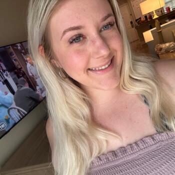 Babysitter in Allentown: Cassie