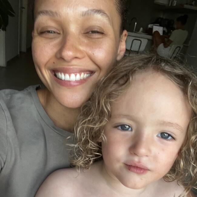 Δουλειά για babysitter στην περιοχή Ισταμπούλ: Megan
