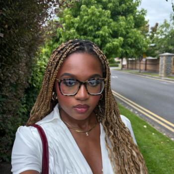 Babysitter in Galway: Itsé