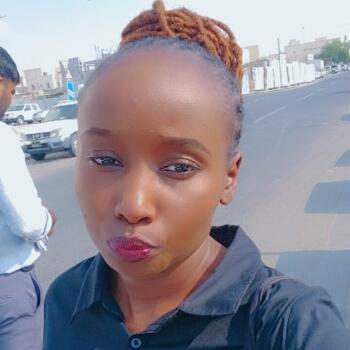 Babysitter Doha: Mary