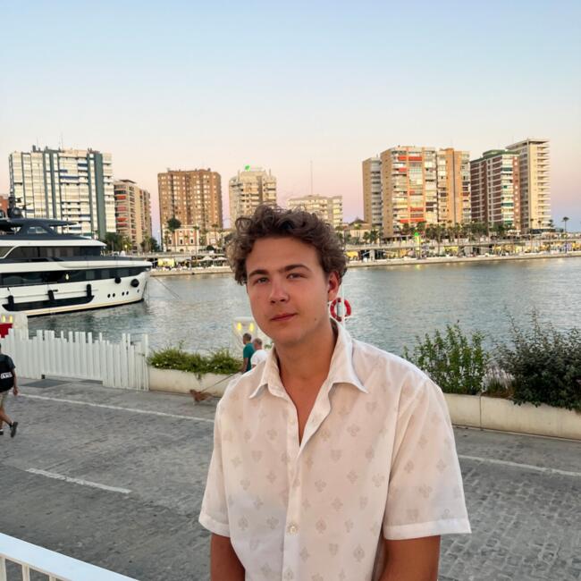 Babysitter in Espoo: Peedu