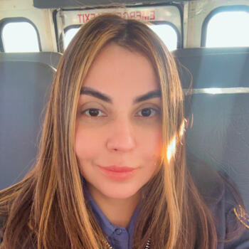 Babysitter in Borough of Queens: Massiel