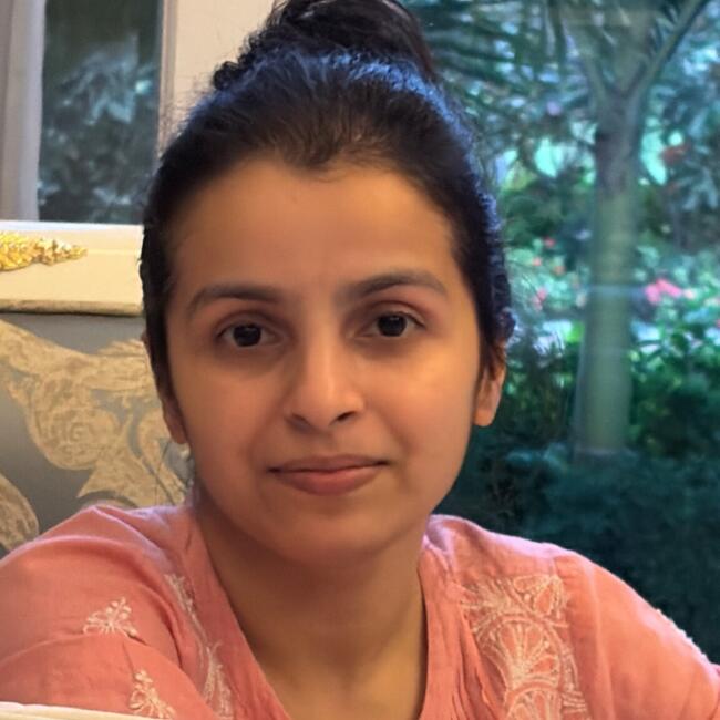 अहमदाबाद में बेबीसिटिंग की नौकरी: Aditya