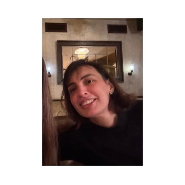 Babysitter in Paris: Farah