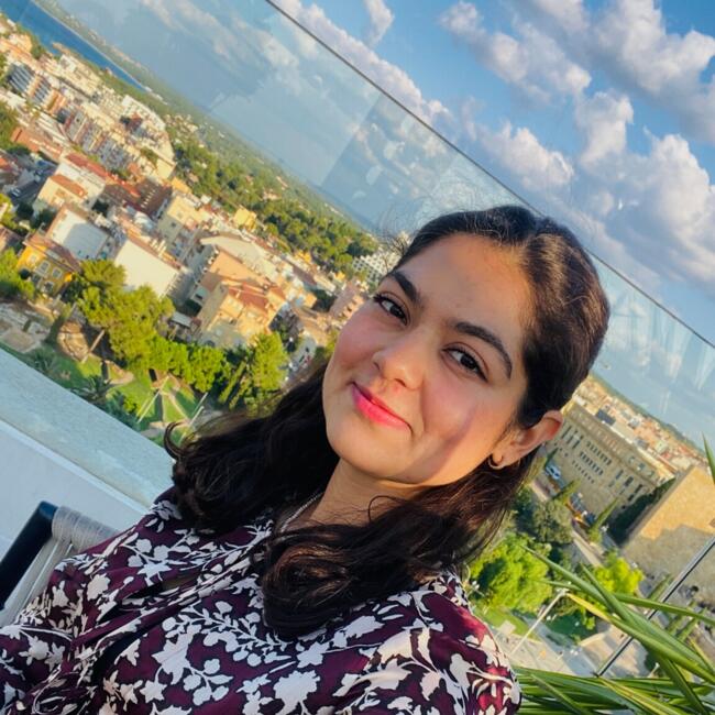 Canguro en Tarragona: Dounya