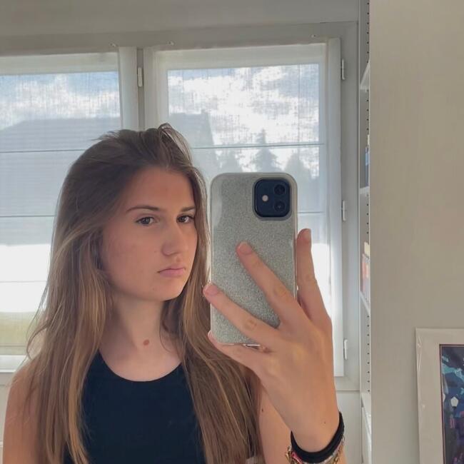 Babysitter in Colombes: Chloé