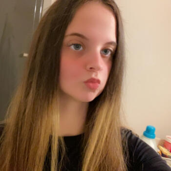 Babysitter in Mantes-la-Ville: Alyssa