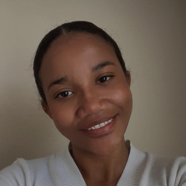 Babysitter in Cork: Ana Beatriz