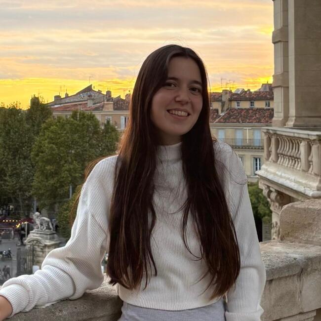 Babysitter in Caimari: Estela