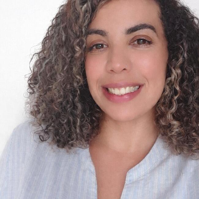 Emprego de babá em São José (São José): Flavia