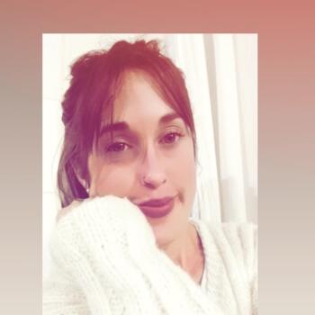 Niñera Guernica: Carolina