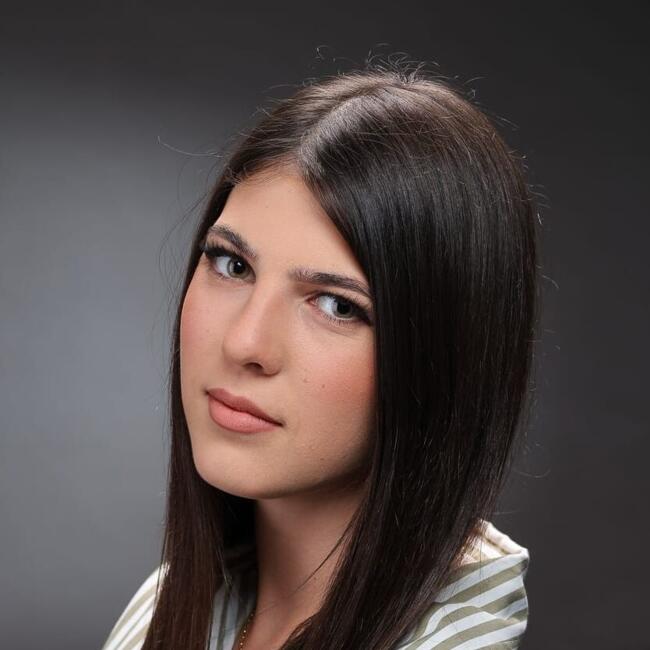 Bebisiterka u Sakule: Jovana