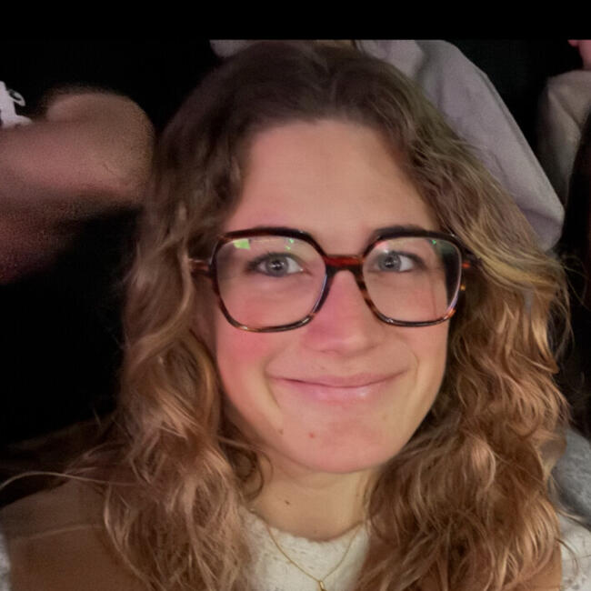 Babysitter in Paris: Domitille