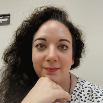 Canguro en Mairena del Alcor: Cynthia B.