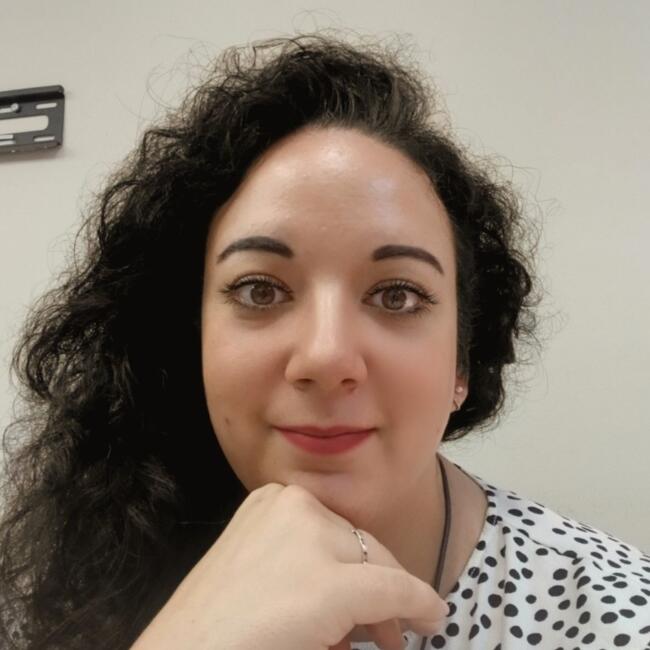 Canguro en Mairena del Alcor: Cynthia B.