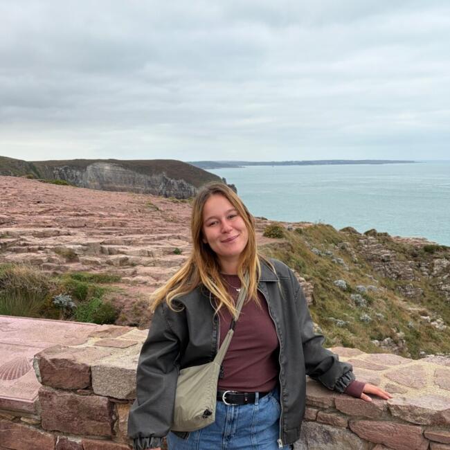 Babysitter in Aubagne: Marine