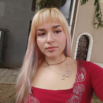 Babá em Curitiba: Lívia
