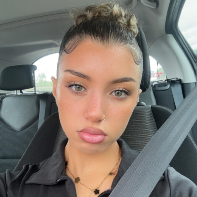 Babysitter in Saint-Quentin: Liza