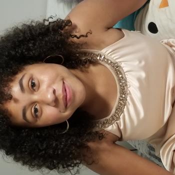 Babysitter in Whitby: Kahsha