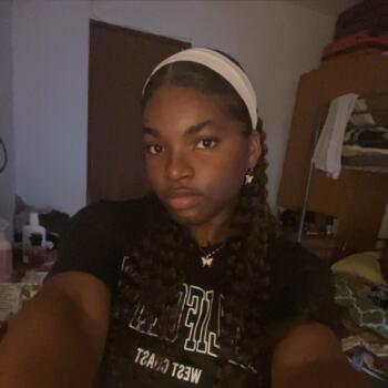 Babysitter em Loures: Maria