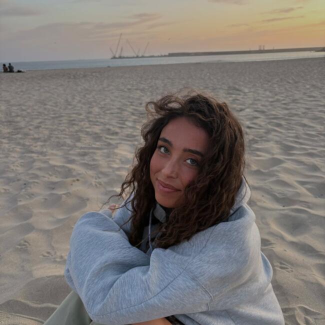 Babysitter in Matosinhos Municipality: Maïssane