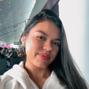 Babysitter in Seville: Valentina