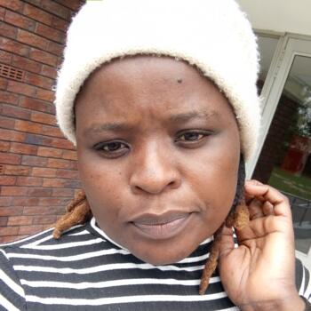Babysitter Cape Town: Caroline Nyaradzo