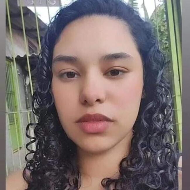 Babysitter in Viamão: Denise