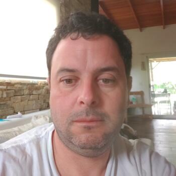 Trabajo para niñera en Parada Robles: Luis
