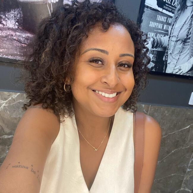 Babysitter em Albufeira: Thais