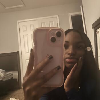 Babysitter in Fayetteville: Emonie