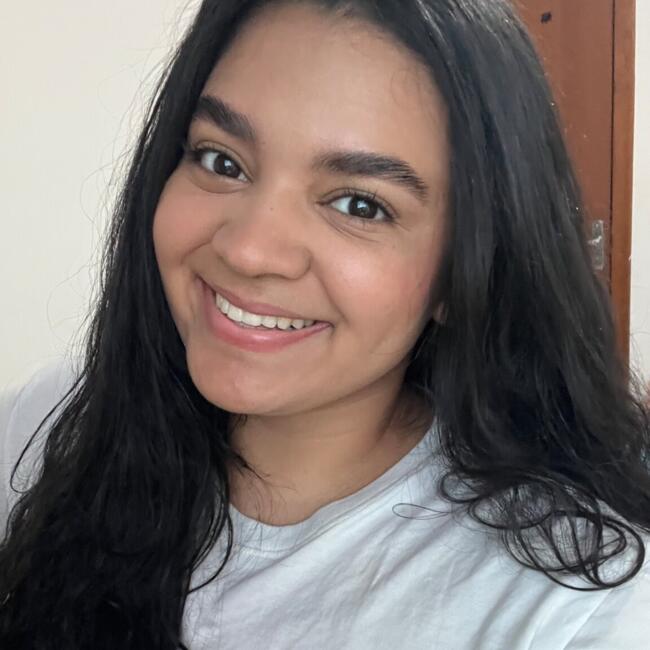Babá em Blumenau: Carol Cardoso