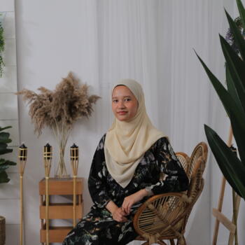 Parent Petaling Jaya: Nurull Farah Dillah