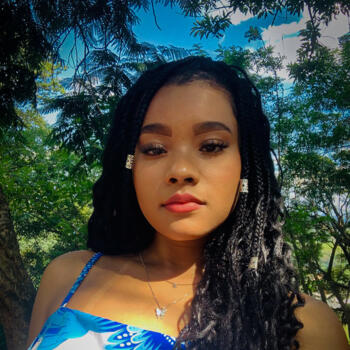 Babysitter in Suzano: Laura