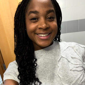 Babysitter in Middenmeer: Farah